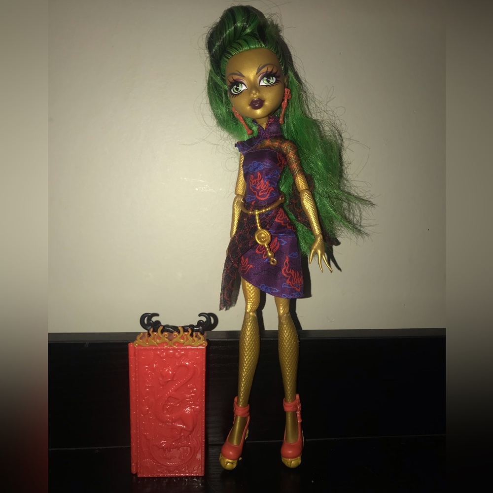 Monster High Jennafire Scaris